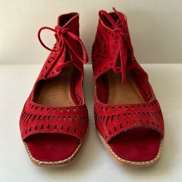 Jeffrey Campbell Rodillo Red Suede Low Wedge Sandals - Picture 8 of 9